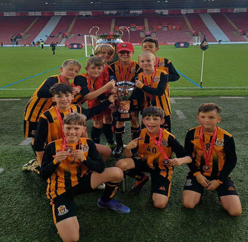 Curley Park Rangers Under 10 Eagles with trophy at Southampton 2024